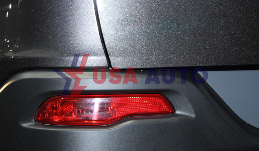 მაშუქი CHEROKEE 2014-2018 ბამპერის რეფლექტორი უკანა მარჯვენა