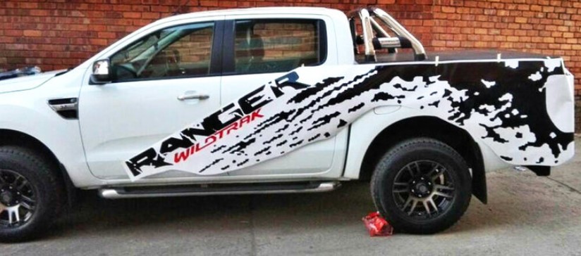 სტიკერი RANGER 2012-2020 გვერდებზე (კომპლექტი-2ც) შავი პრიალა