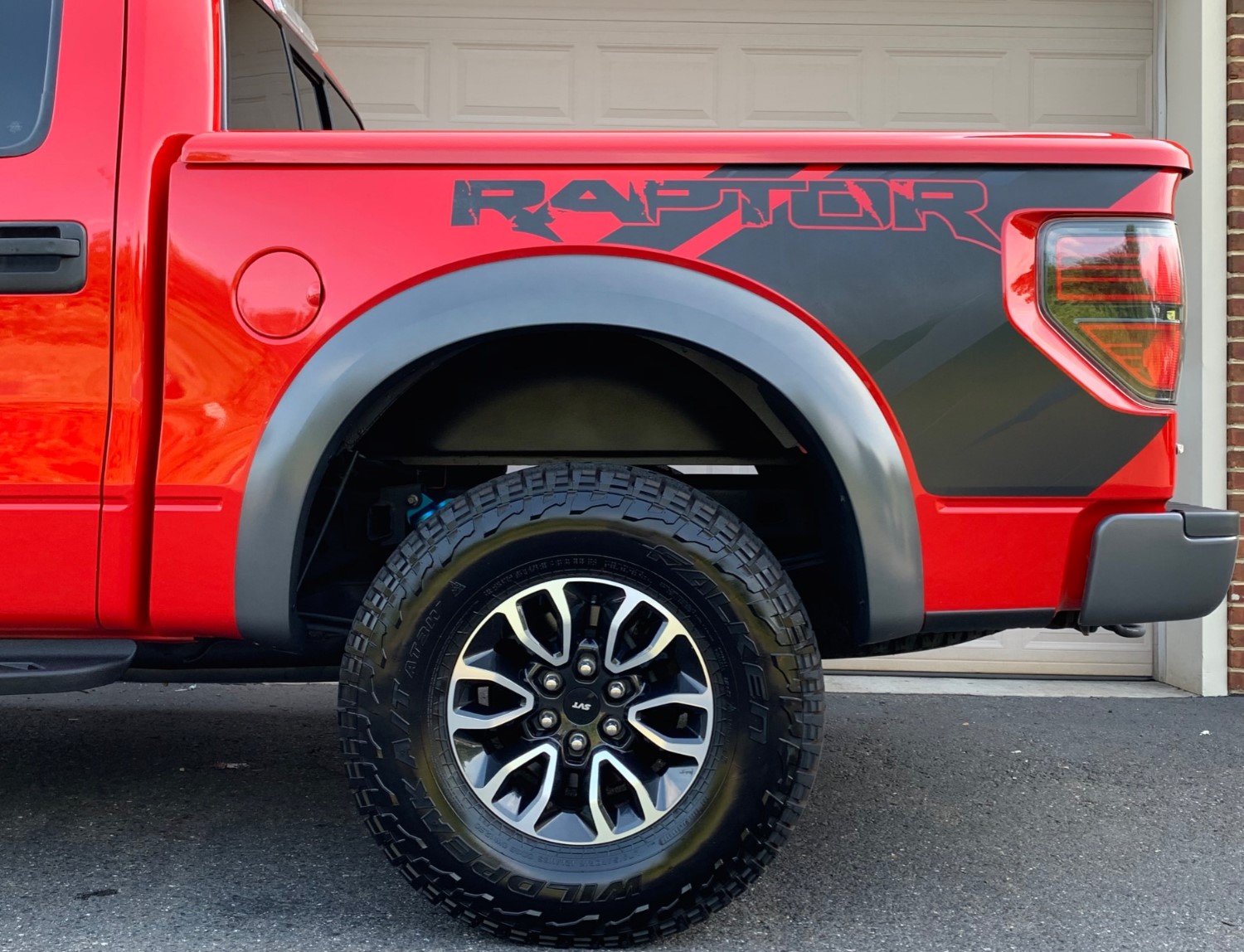 სტიკერი F150 2009-2014 საბარგულის ფრთის (კომპლექტი-2ც) შავი მატე