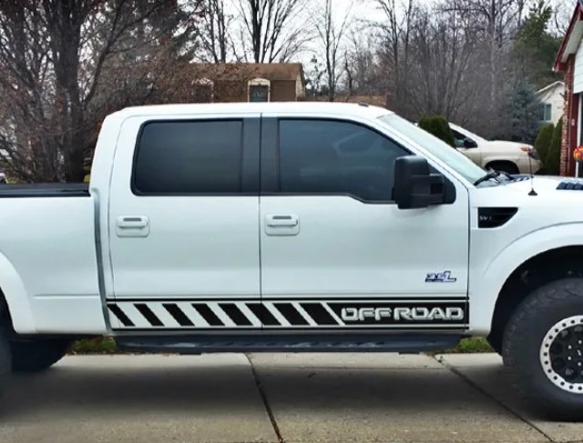 სტიკერი F150 2009-2014 კარის ქვედა ზოლზე (კომპლექტი-2ც) შავი მატე